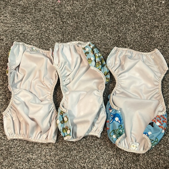 Adjustable reusable swim diapers set of 3 with snap closures to adjust size - Picture 2 of 3